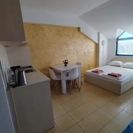 жасмин клуб Солнечный берег