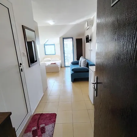 жасмин клуб Apartament *